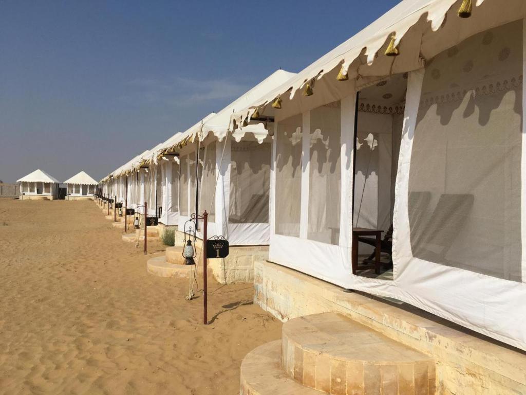 Golden Sandstone Hotel Desert Safari Camp Jaisalmer Esterno foto